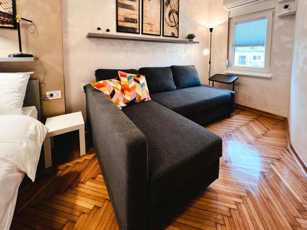 Old Town Luxury Suites Belgrado Esterno foto
