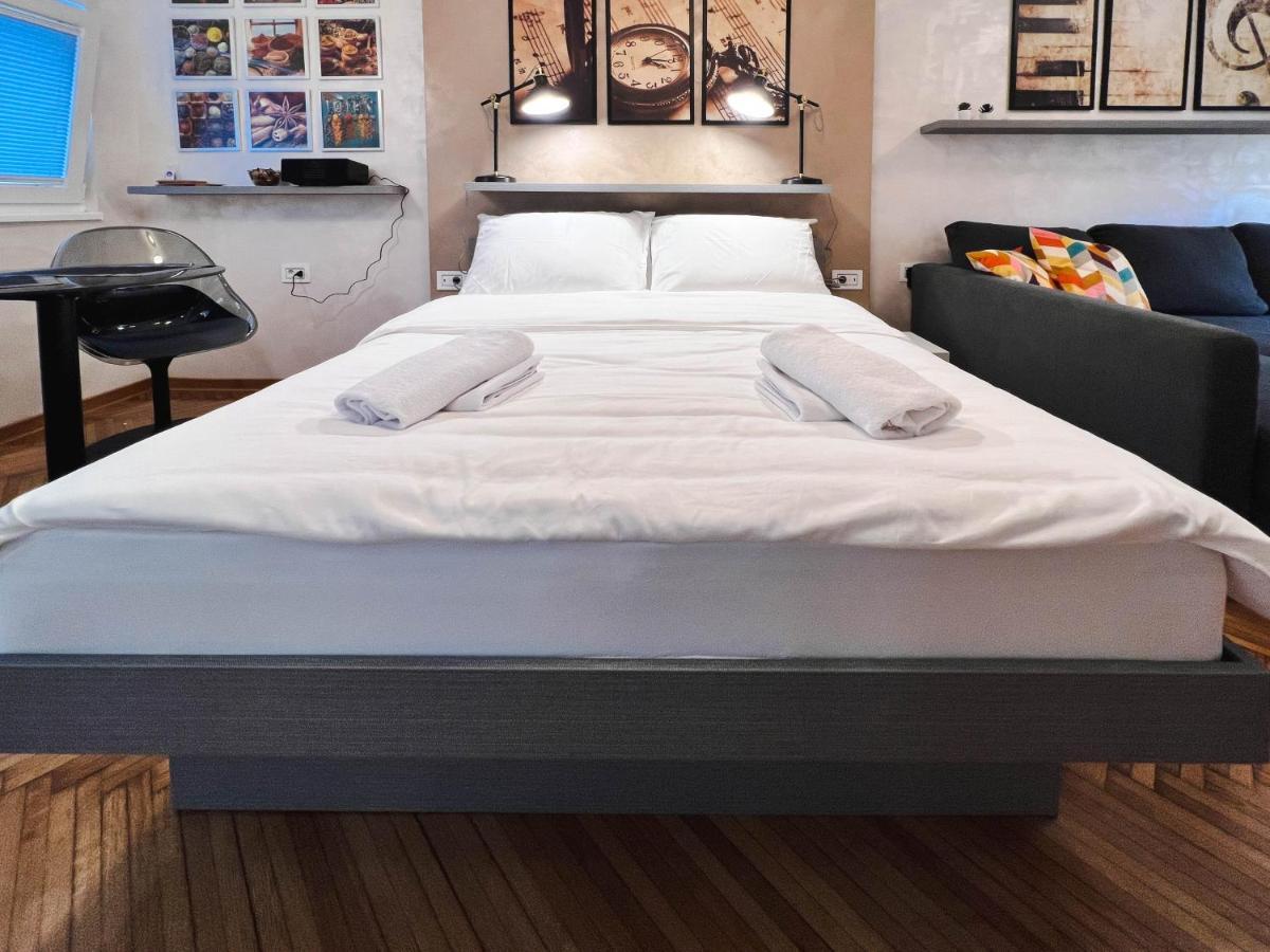 Old Town Luxury Suites Belgrado Esterno foto
